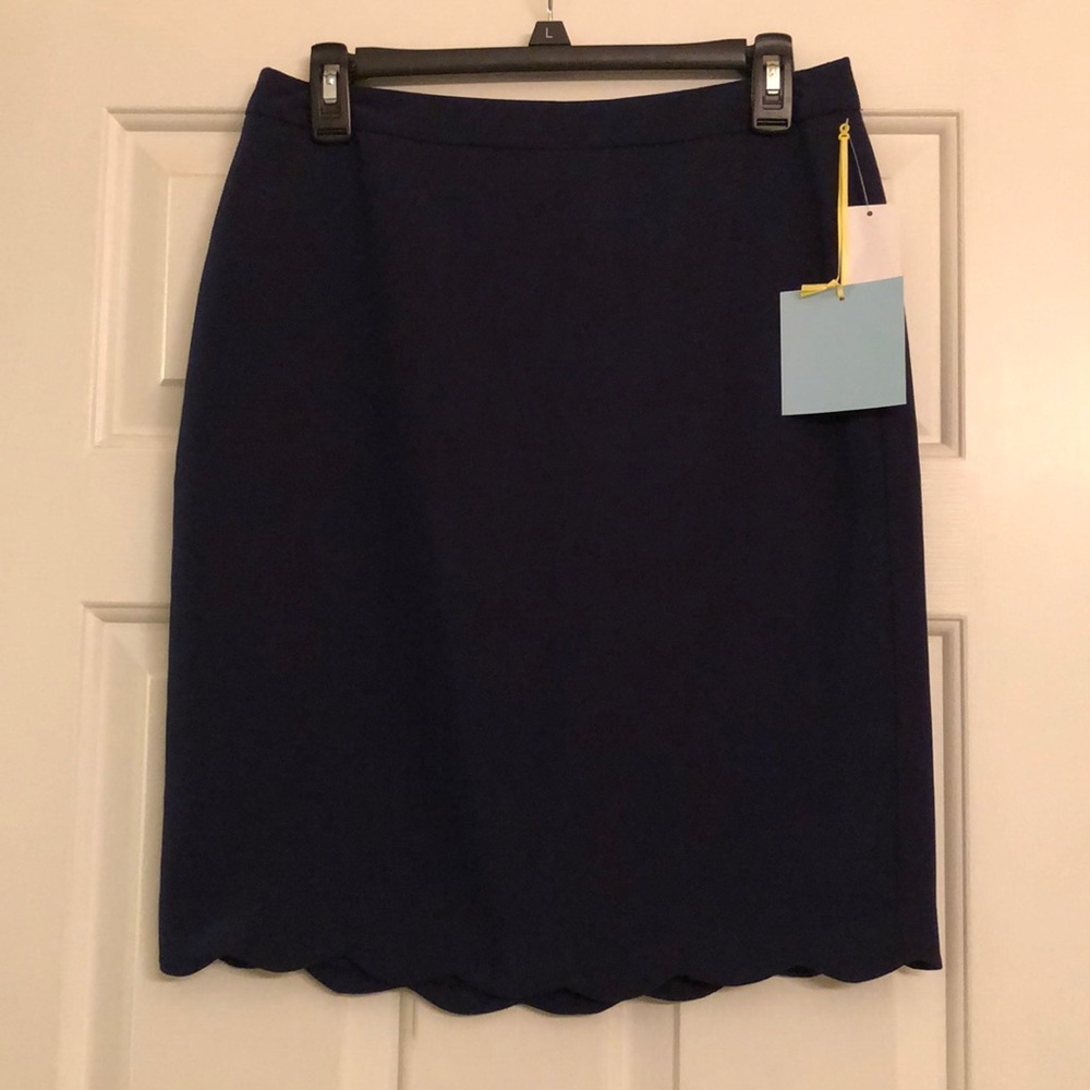 Navy blue scallop skirt. NWT